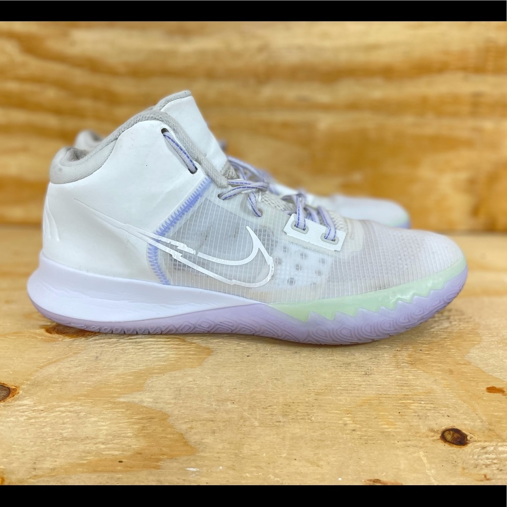 Nike Kyrie flytrap 4 men’s size 11.5 athletic basketball shoes